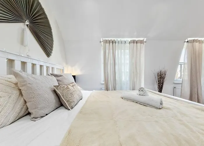 3 Bedroom Flat In Mayfair London Hy4