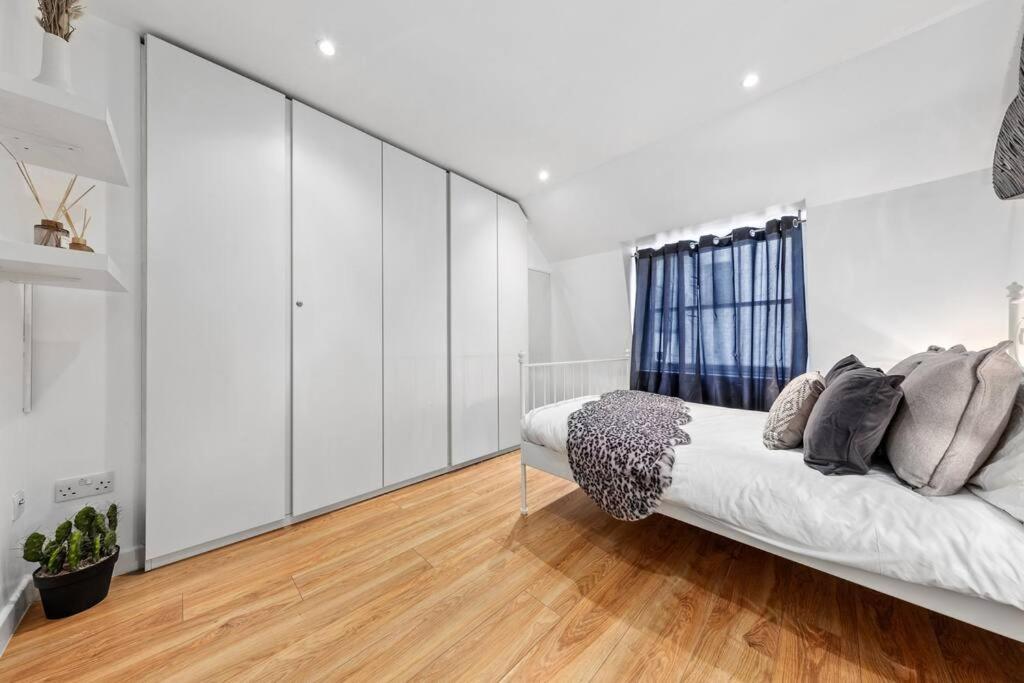 3 Bedroom Flat In Mayfair Hy4 Apartment *